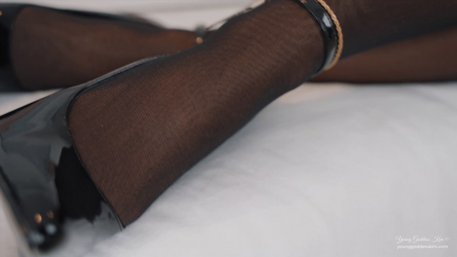 Young Goddess Kim – Locked and Owned